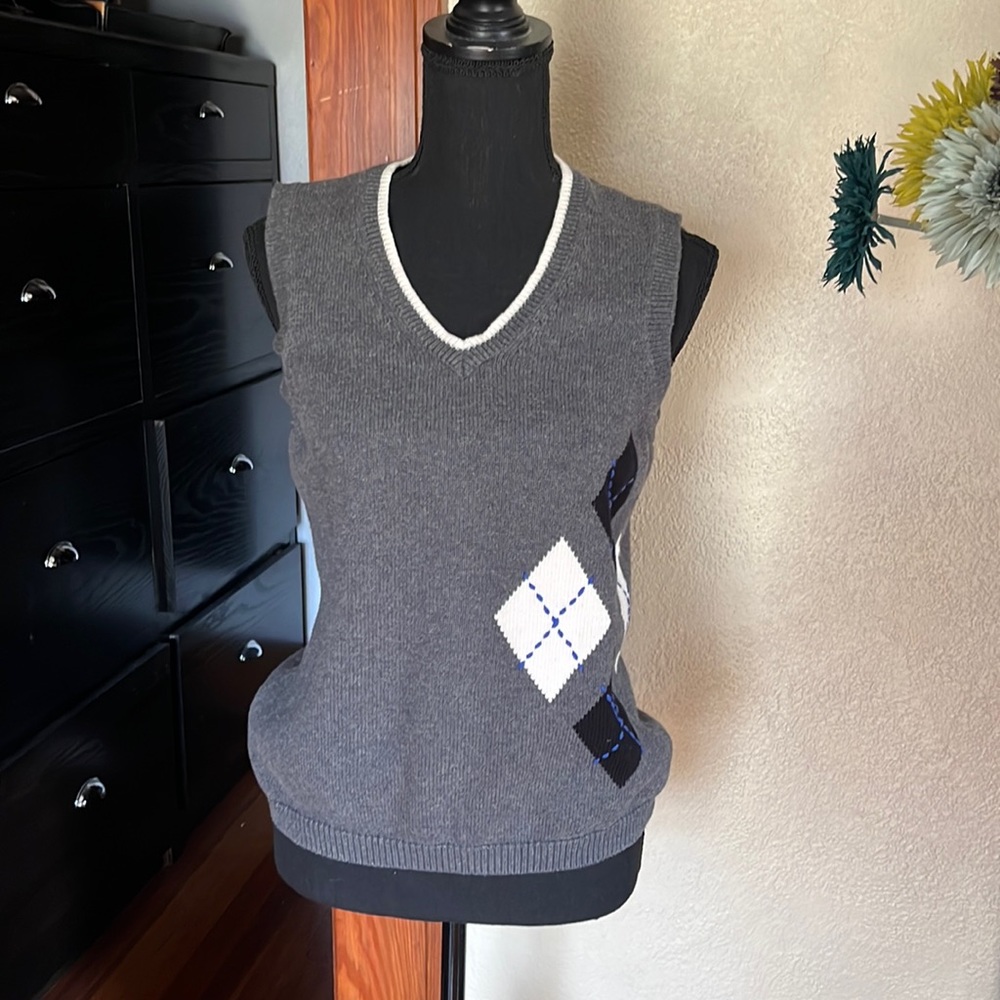 Izod sweater vest